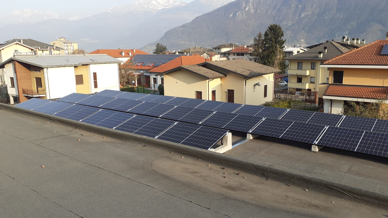 Moduli su copertura a bassa pendenza